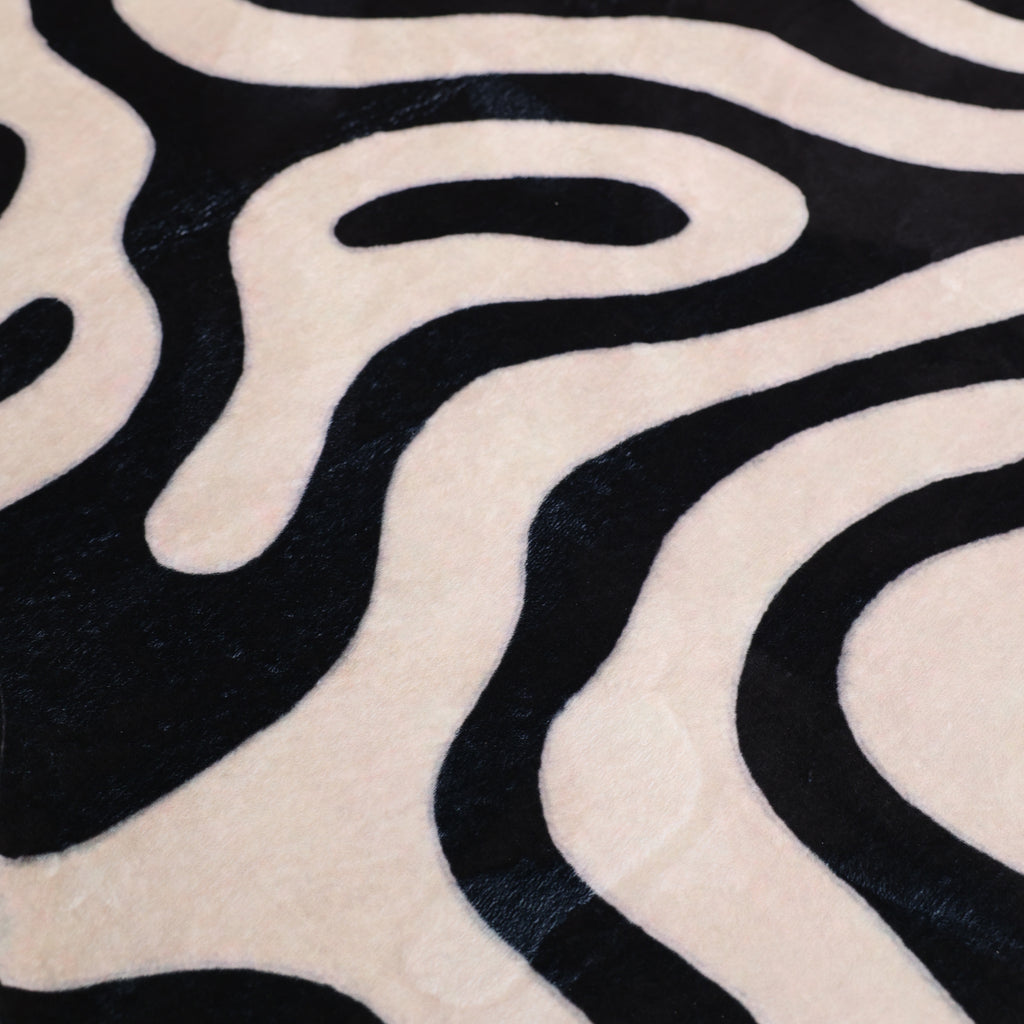 Elegant Damask Pattern Area